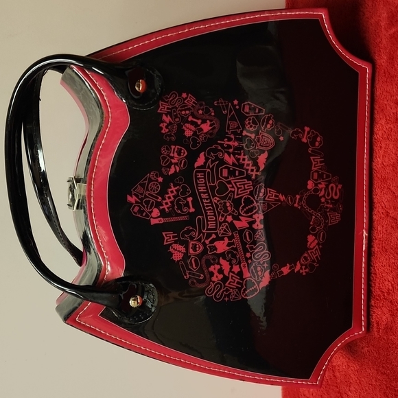 Monster High, Make up or Multi-purpose Hard Cover Bag. - Picture 7 of 16